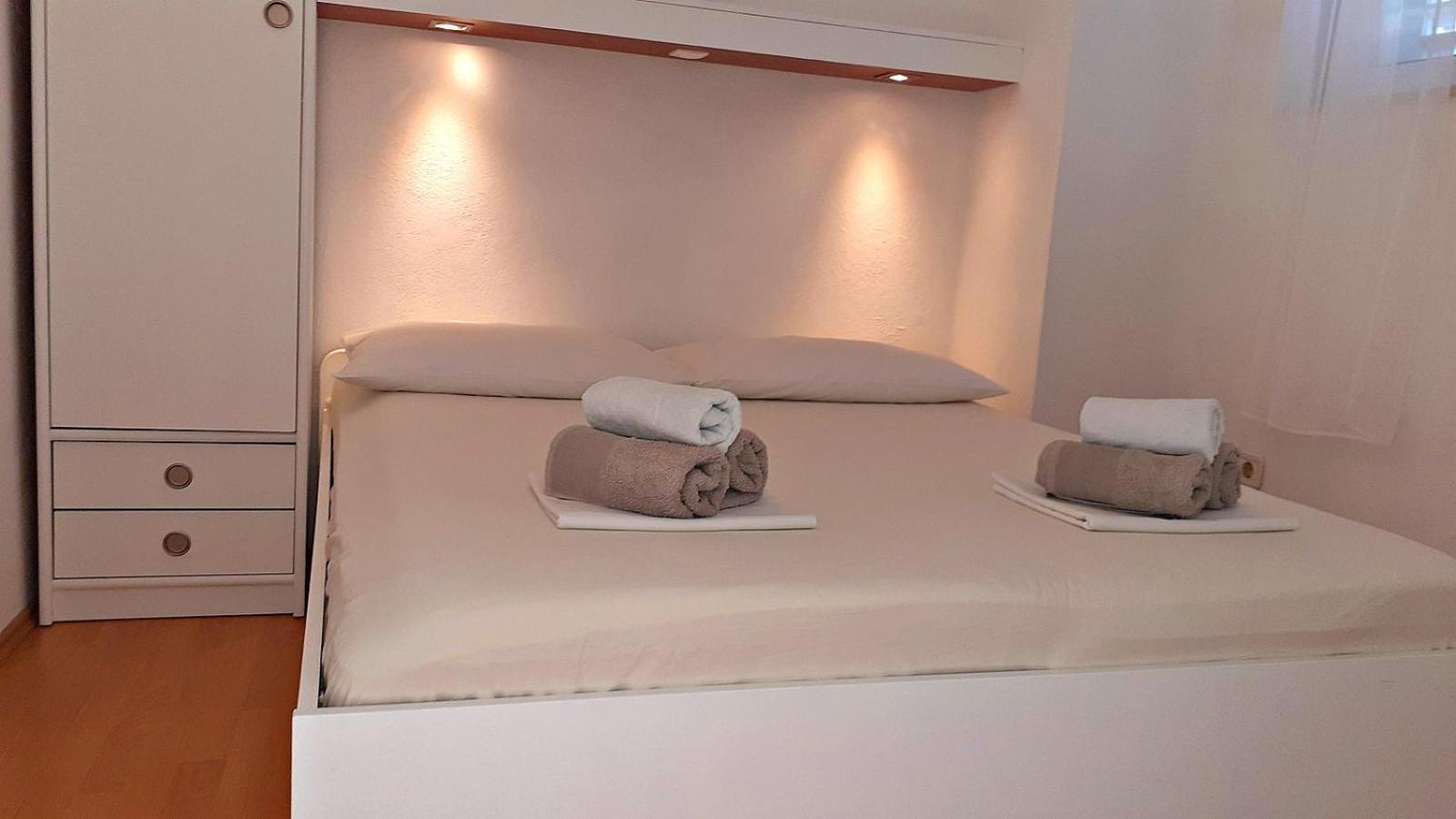 Apartments Villa Bonaca Baška Voda Cameră foto