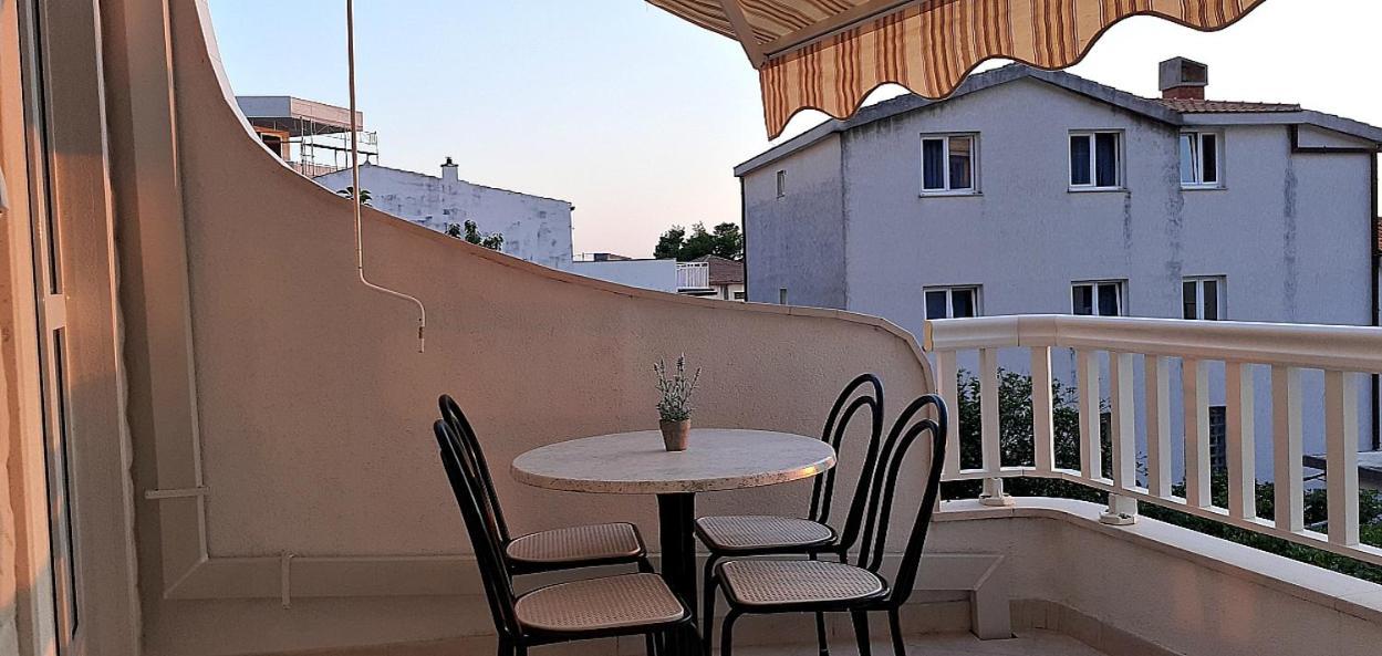 Apartments Villa Bonaca Baška Voda Cameră foto