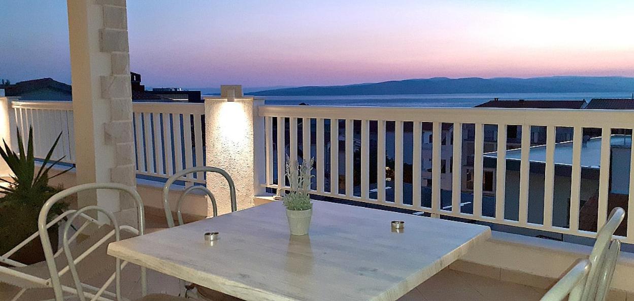 Apartments Villa Bonaca Baška Voda Cameră foto